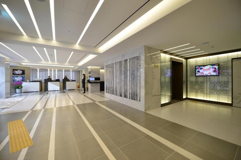 Afirst Hotel Myeongdong Сеул Экстерьер фото