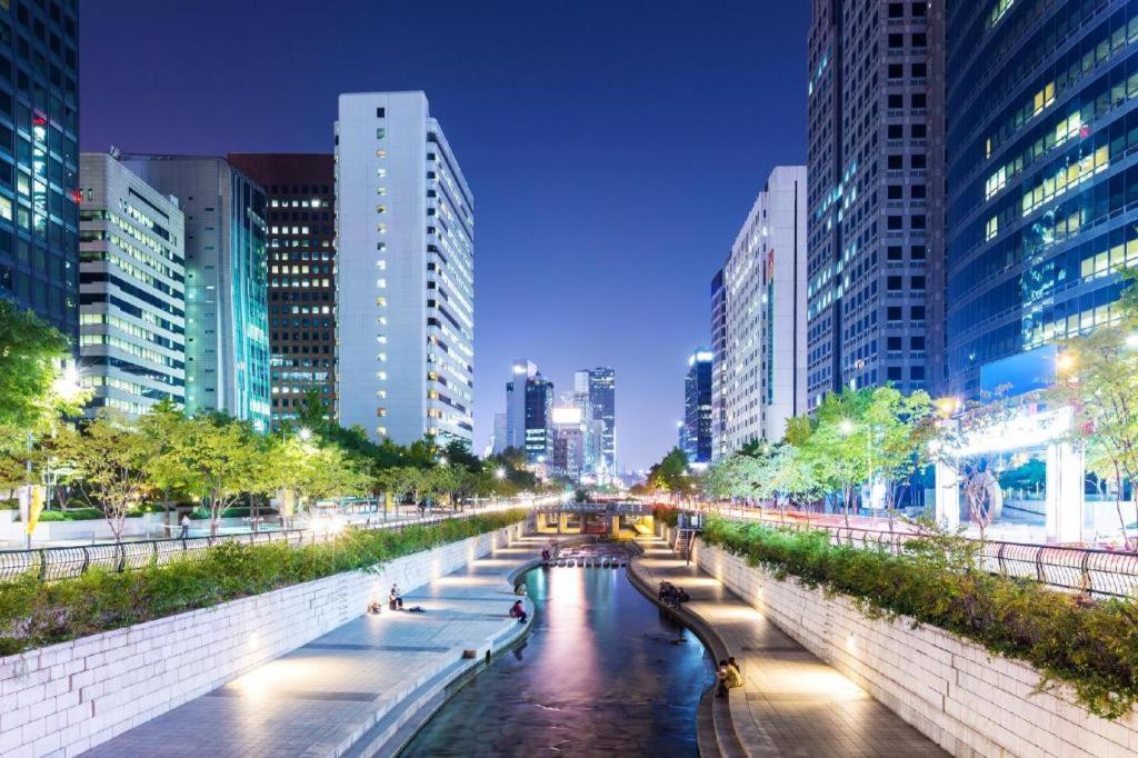 Afirst Hotel Myeongdong Сеул Экстерьер фото
